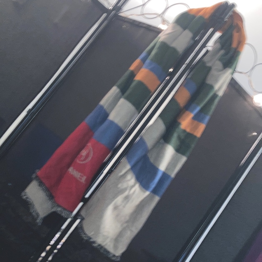 Slightly used Chanel scarf *real*